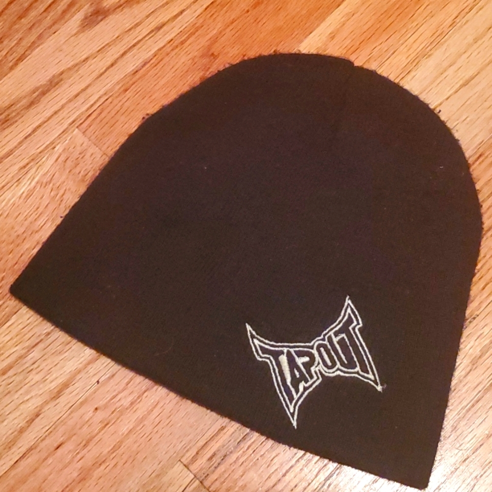 Tapout Beanie - Black and White